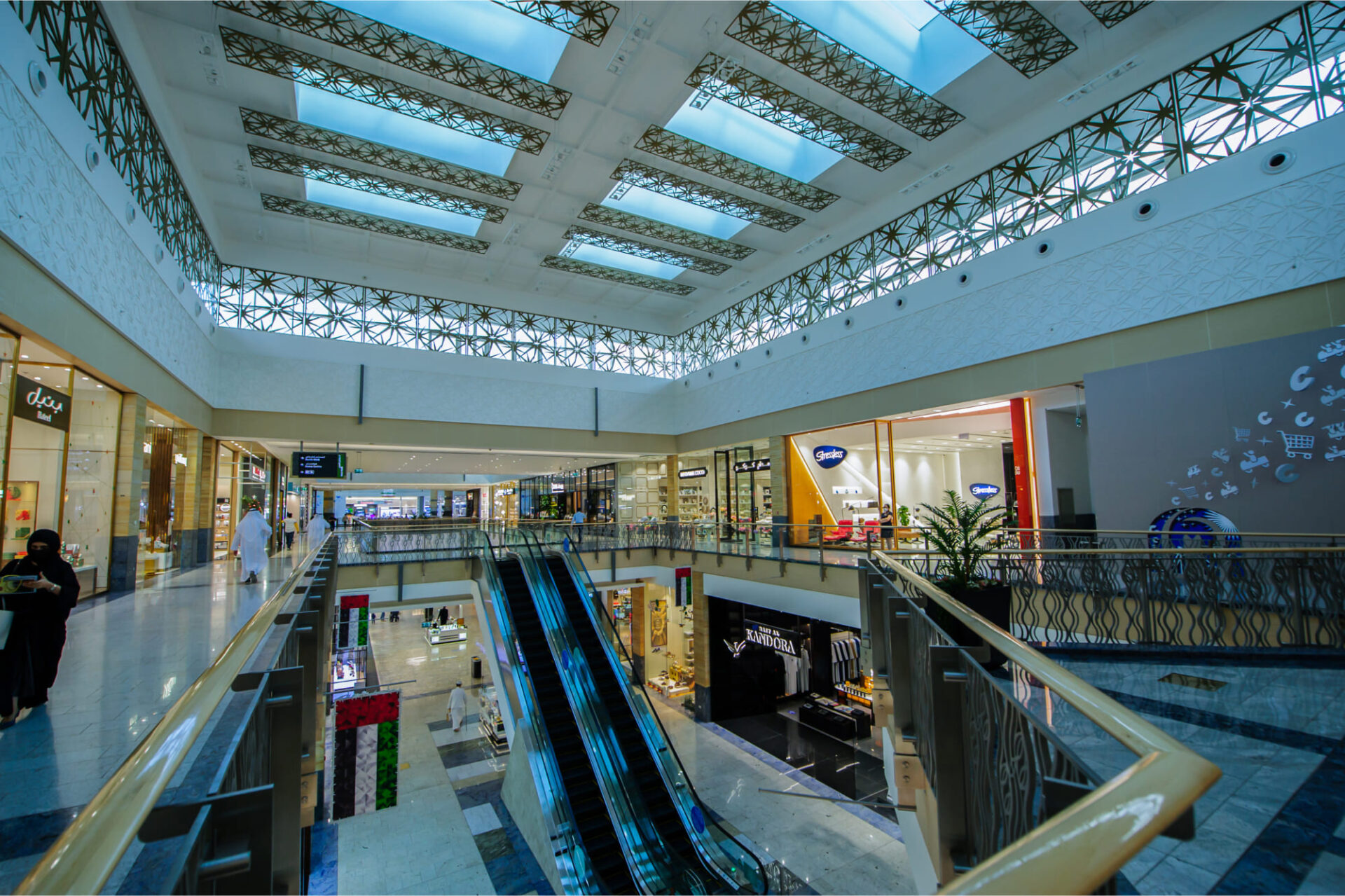 city centre mirdif dubai shopping mall has 400 stores food entertainment facilities mall opened 2010 is run by majid al futtaim properties